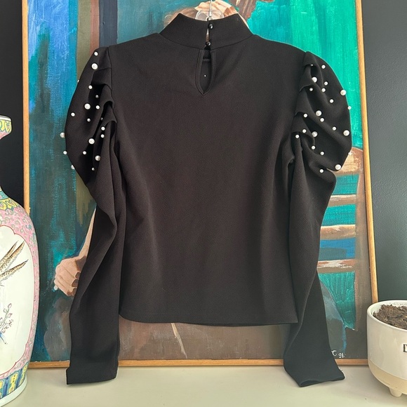 Elegant Black Pearl-Embellished Women's Top M - Picture 2 of 16